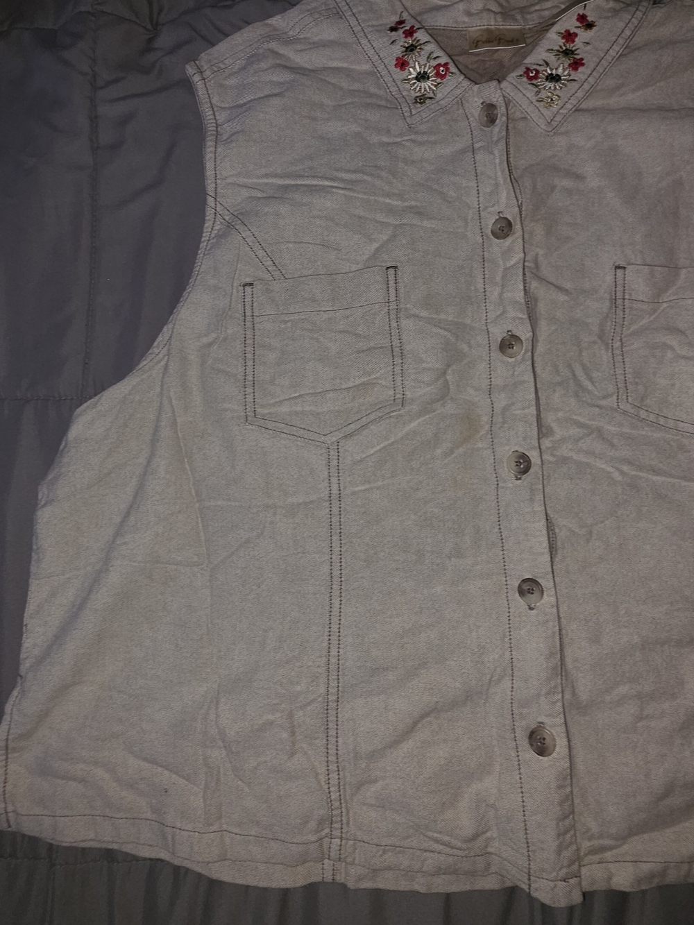 Bobbie Brooks Tan Sleeveless Button-Down Vest with Embroidered Collar - Picture 3 of 6